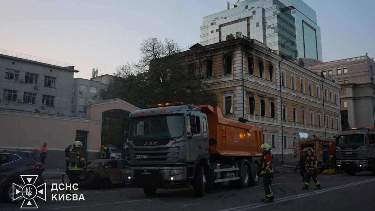 Fire at National Academy of Sciences building extinguished, debris removal underway – photos