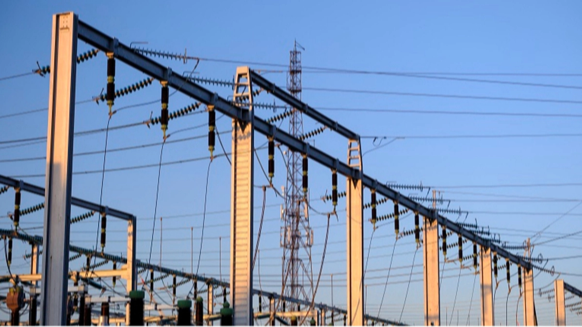 Russian attacks cause power outages in eight Ukrainian regions