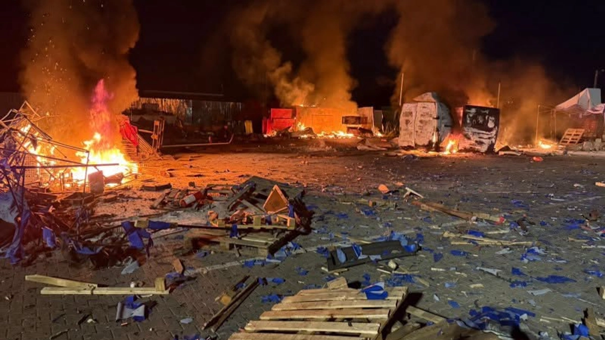 Russia strikes market near Kyiv: people killed and injured – photos