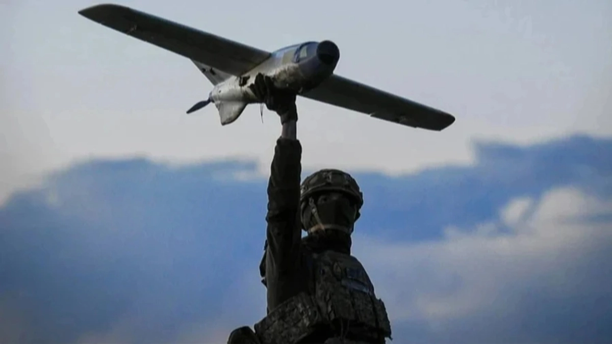 Russia loses 1,900 soldiers and 36 artillery systems over past day